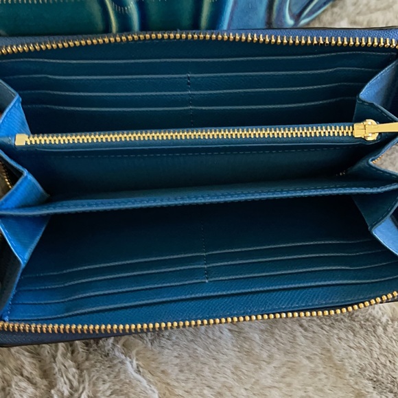 Coach Leather Embossed Logo Taxi Zip Tote & Wallet - Picture 5 of 8